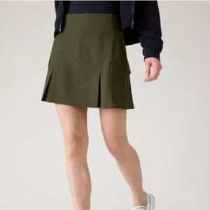 Athleta Endless High Rise Cargo Skort Aspen Olive Green Activewear Skirt Size 8